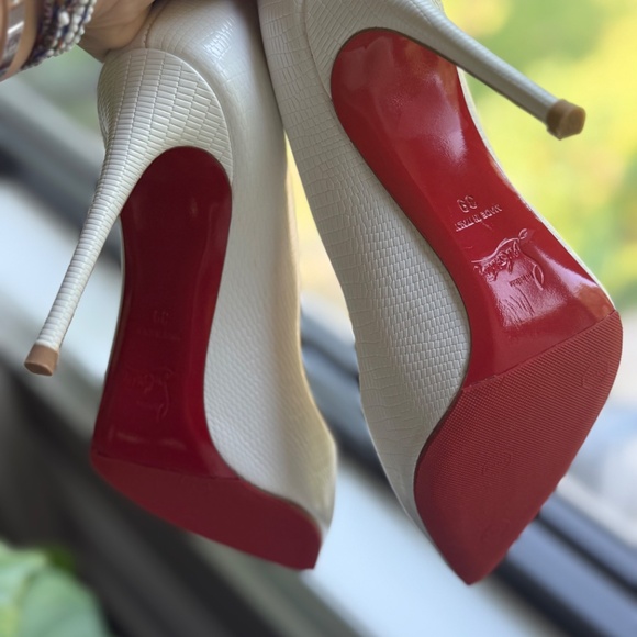 Christian Louboutin Size 39 - Picture 3 of 8